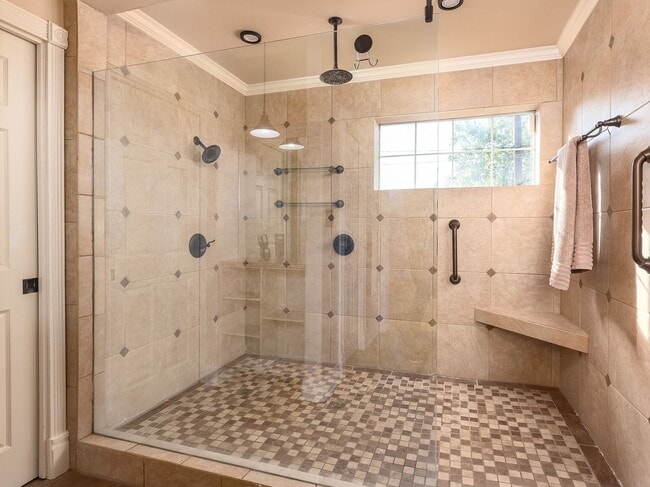 Photo - 1900 Red Rock Dr