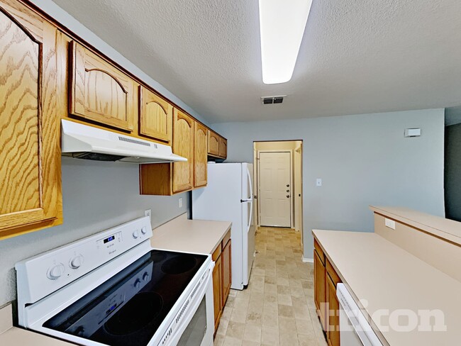 Photo - 1461 Pine Ln