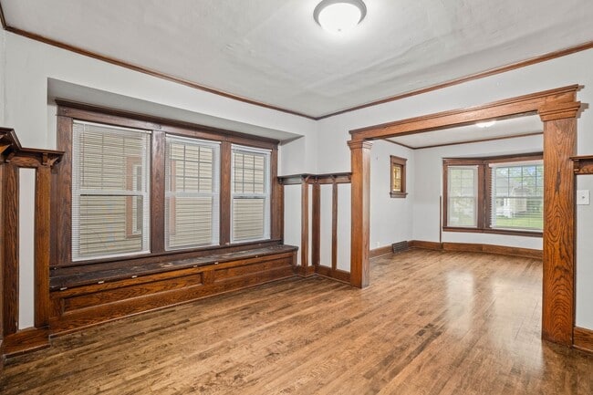 Photo - Oakland Upper Flat near campus