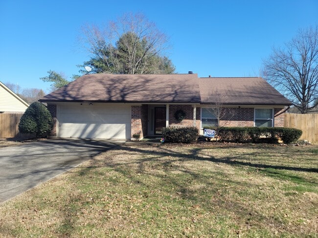 Photo - 1412 Willow Crossing Dr House