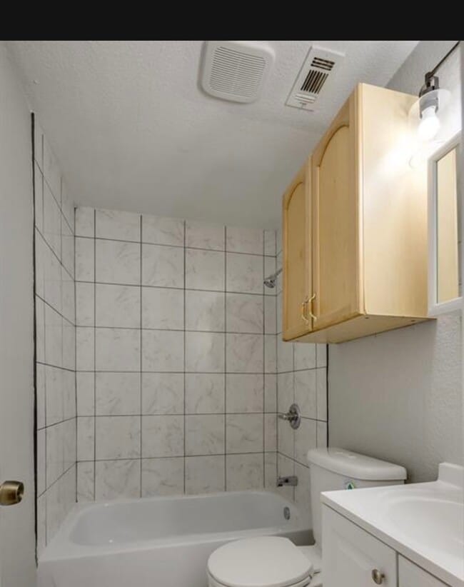 Photo - 5320 Lovell Ave
