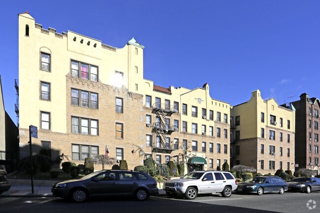 119-21 Metropolitan Avenue