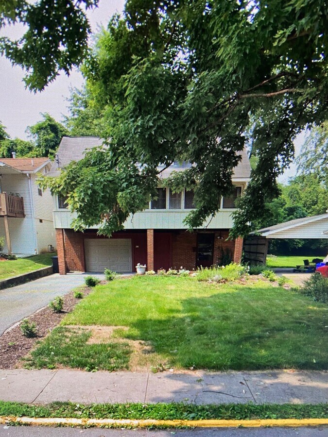 Photo - 17 W Park Ave