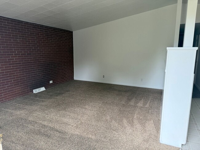 Photo - Spacious 2 Bedroom Lakewood Duplex