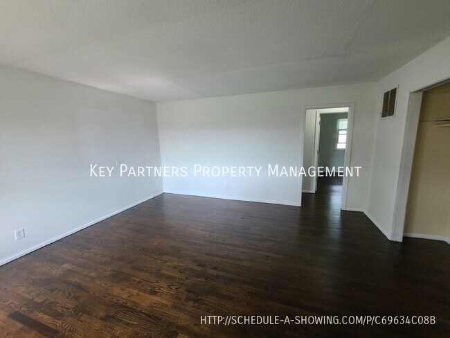 Photo - 1036 Pitt St - Section 8 welcome!