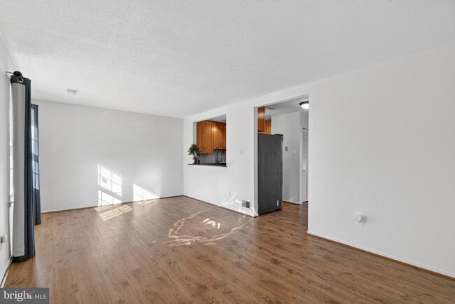 Photo - 9594 Inverary Ct