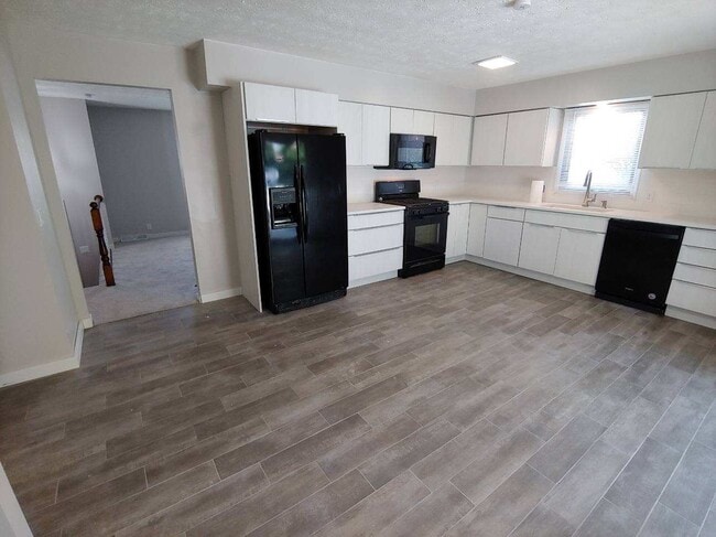 Photo - 4923 Robin Drive Unidad Robin