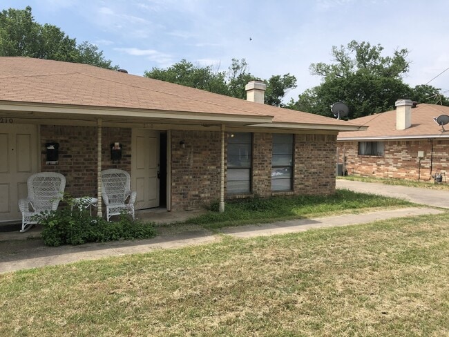 Building Photo - Cozy Half Duplex in Irving!! Rental