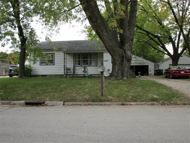 Building Photo - 2 bedroom house in Waterloo