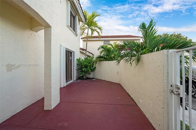 Photo - 3208 San Remo Cir