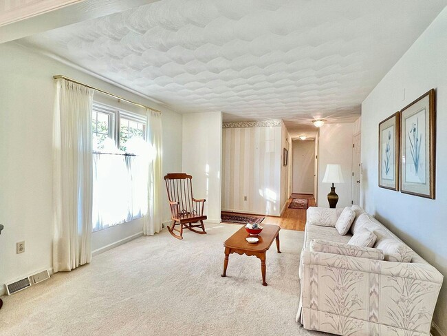 Photo - 4946 Appletree Dr