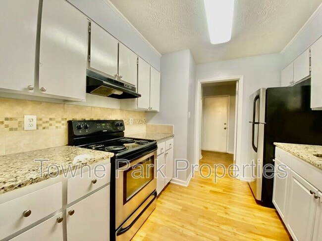 Photo - 3309 McDonald St Unit B