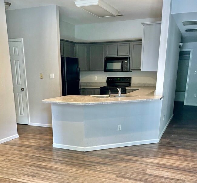 Photo - 10555 Butler Cir Unidad 10555 Butler Circle