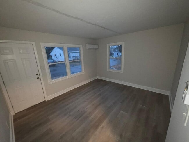 Photo - 115 Chestnut Dr