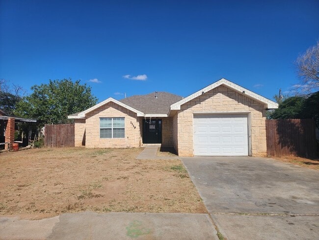 3 bed 2 bath 1 car garage - 3 bed 2 bath 1 car garage