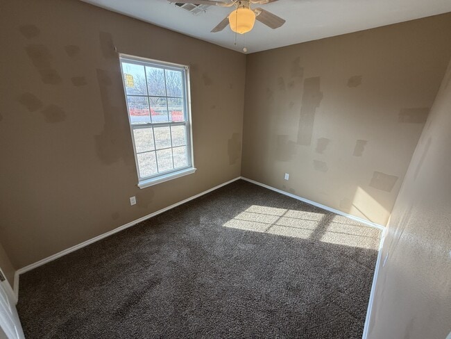 Photo - 730 W 14th St