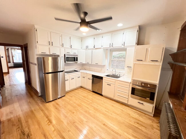 Building Photo - 5053 W Berenice Ave Rental
