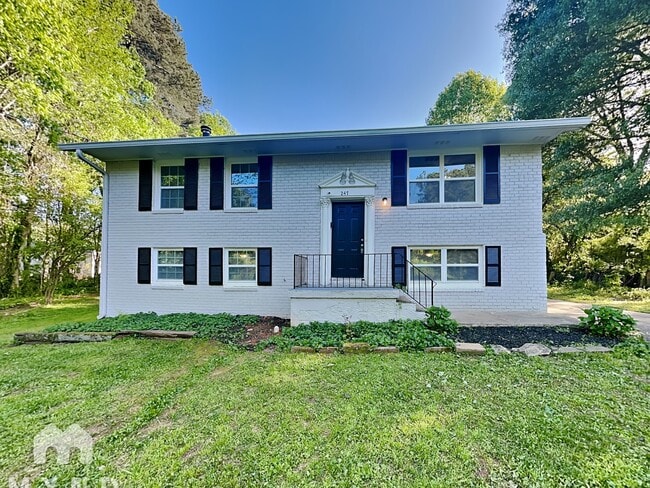 Photo - 247 Roxbury Dr Casa