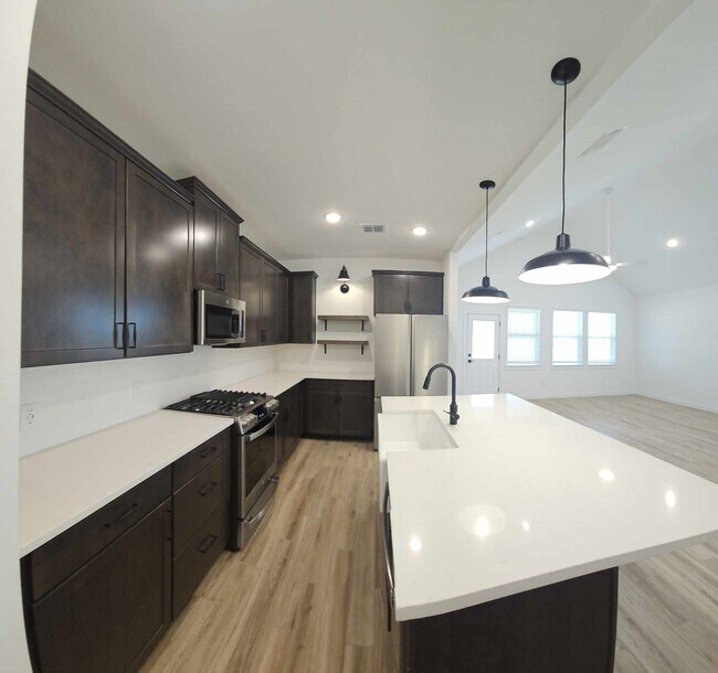 Photo - 4723 Bay Vista Dr