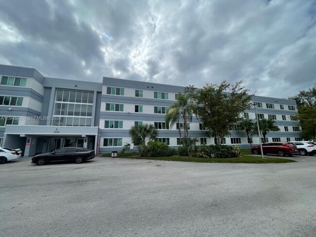 Building Photo - 14830 Naranja Lakes Blvd Unit A2Q