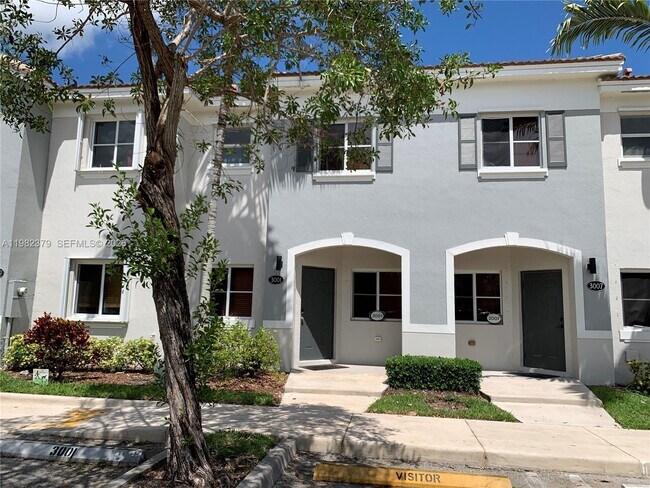 Building Photo - 3001 SE 17th Ave