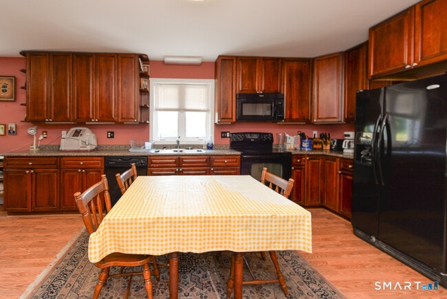 Photo - 122 Purchase Brook Rd