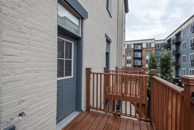 Photo - 130-134 William Howard Taft Road