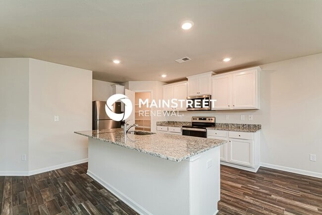 Photo - 4 Bedroom Pet-Friendly Home in Zebulon, NC with Main Street Renewal