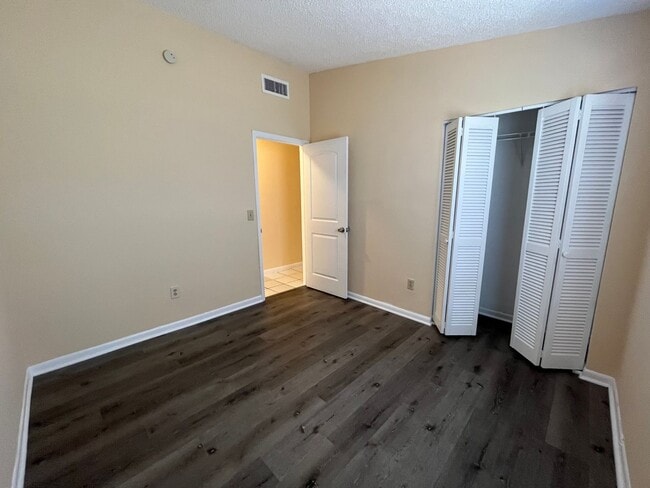 Photo - Dorian 1058-60 Unit 1058