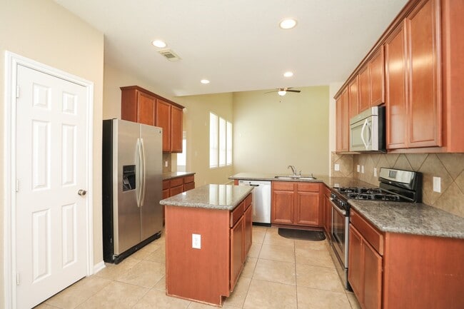 Building Photo - 11023 Heartland Grove Dr