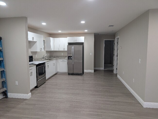 Photo - 3416 Phillips St