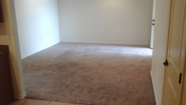 Photo - 120 Limestone Unit A