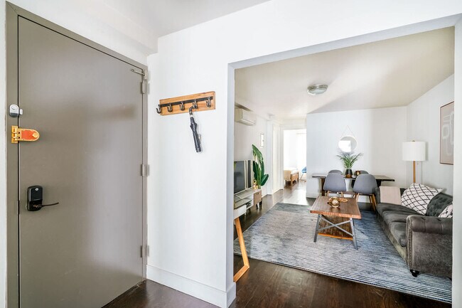 Photo - 359 W 39th St Unidad ID1021984P