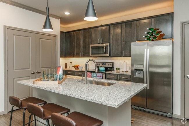 Photo - Sapphire Bay Apartments