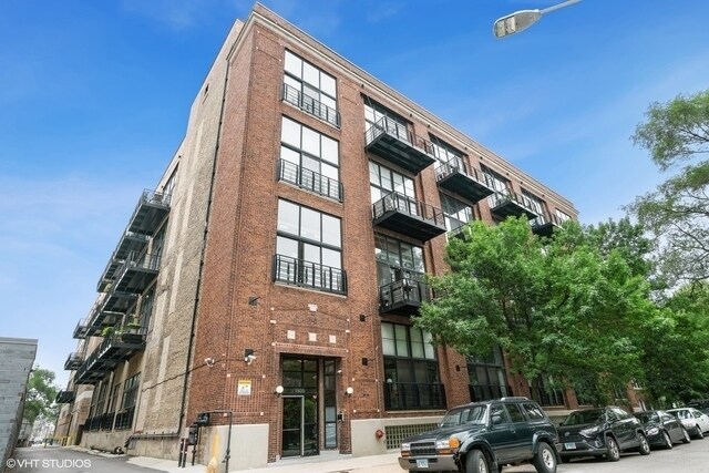 Building Photo - 1935 N Fairfield Ave Unit 306 Rental