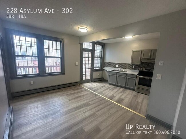 Photo - 228 Asylum Ave Unidad 302