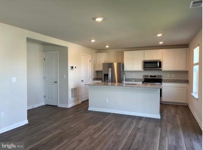 Photo - 108 Hemphill St