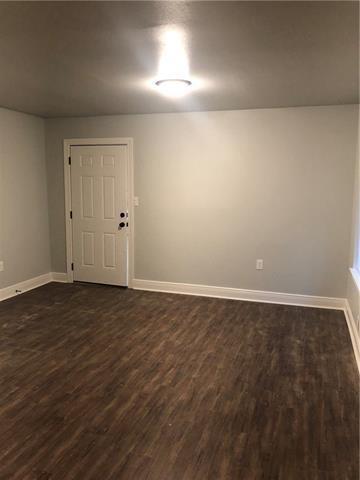 Photo - 404 S Walnut St