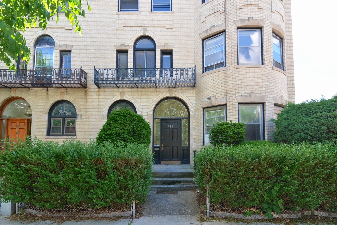 Photo - 923 Beacon St Unit 1