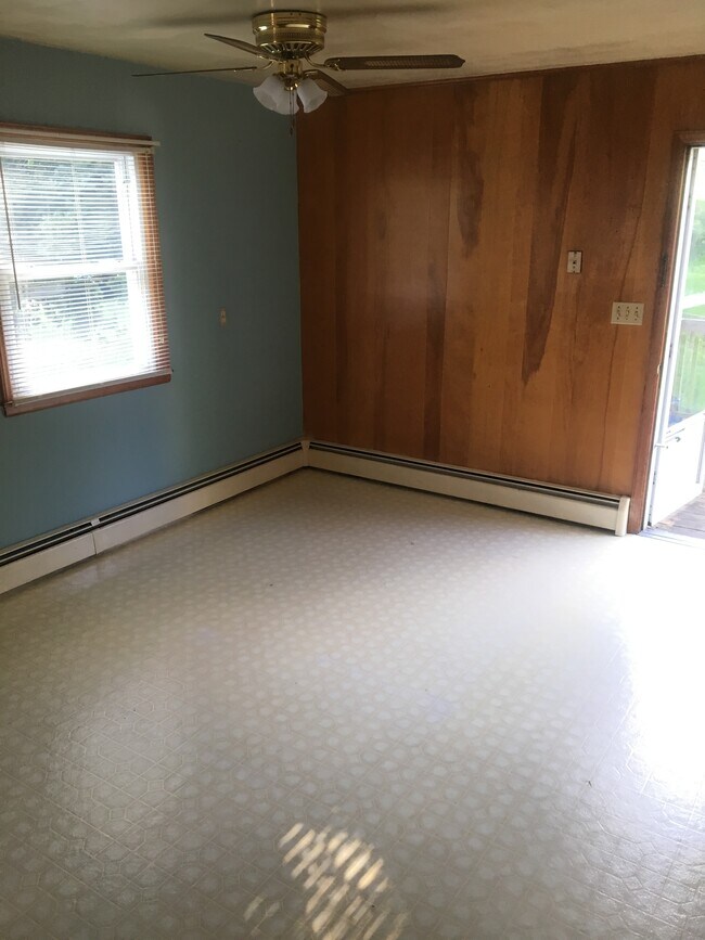 Photo - 403 Marlington St