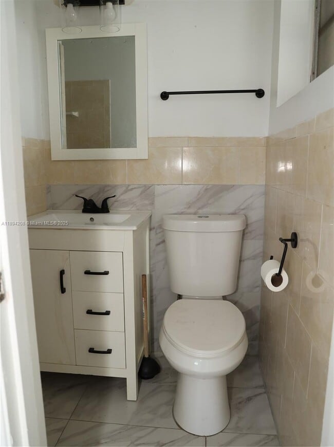 Photo - 15130 Jackson St