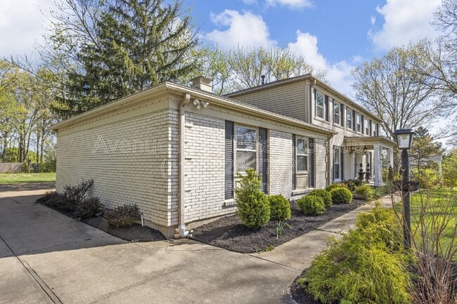 Photo - 15997 Trowbridge Rd