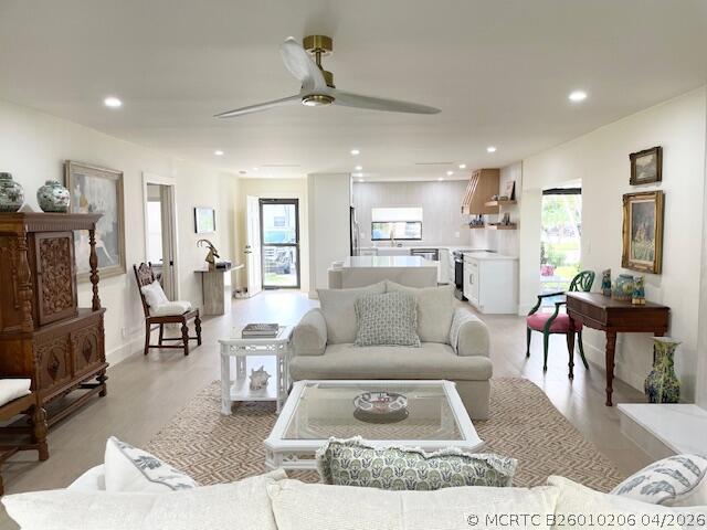 1303 Clubhouse Cir