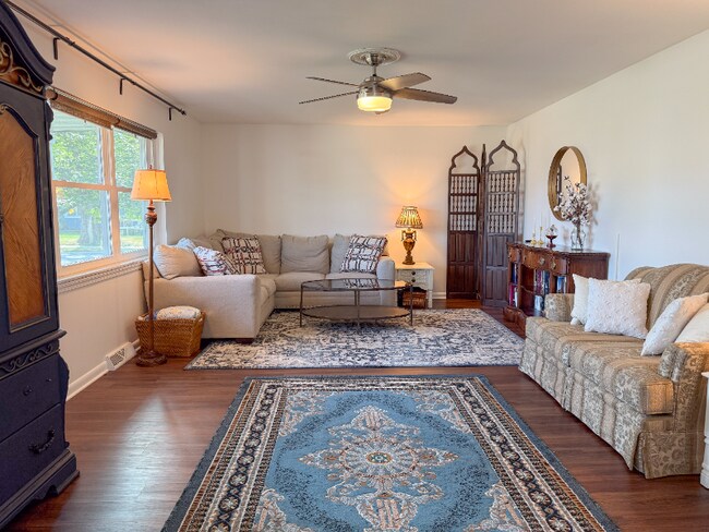 Photo - 3084 Sawyer Dr