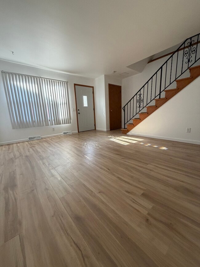Photo - 4318 Lumley Rd