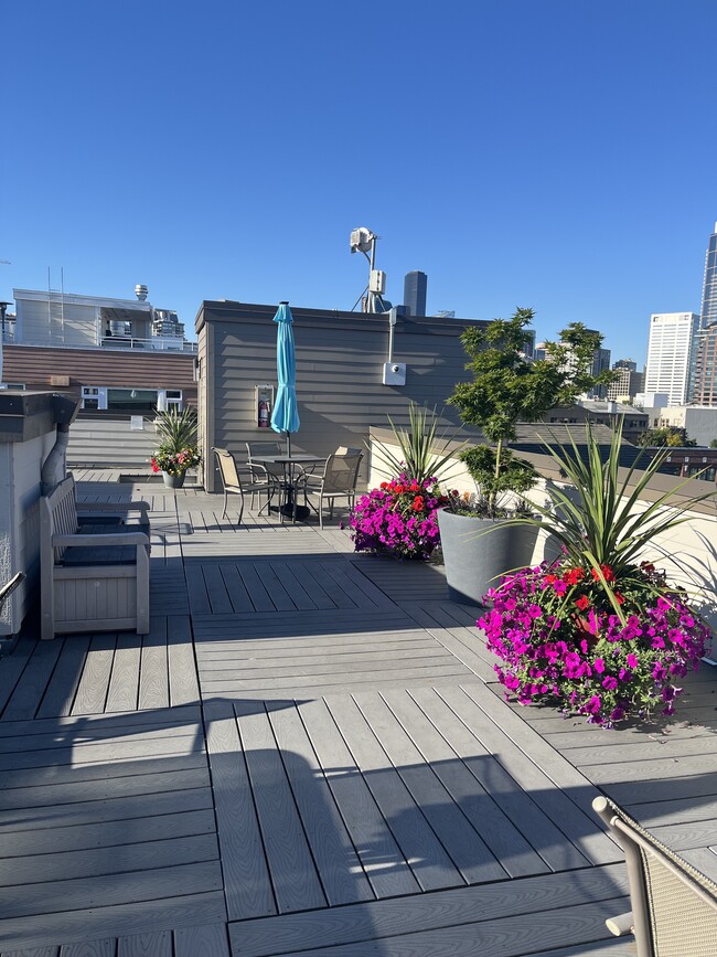 Photo - 1614 Summit Ave Unidad S #105