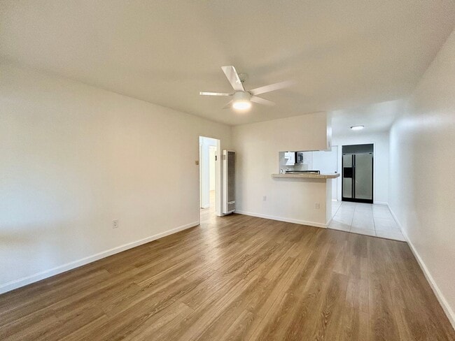 Photo - 2 bed 1 Bath with Garage in The Heart of Clairemont!