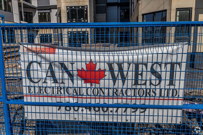 Contractor Banner - Midtown Estates Apartments