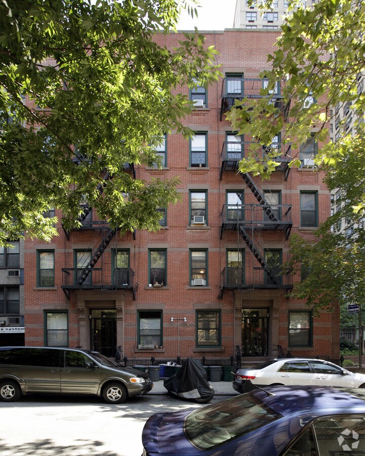 Building Photo - 235-237 E 26th St Apartments