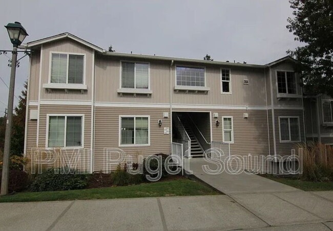 Building Photo - 2804 SE 8th Pl Unit 1105 Rental